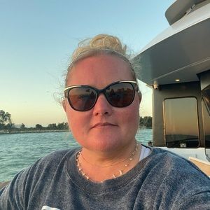 Meet your Posher, Lynn